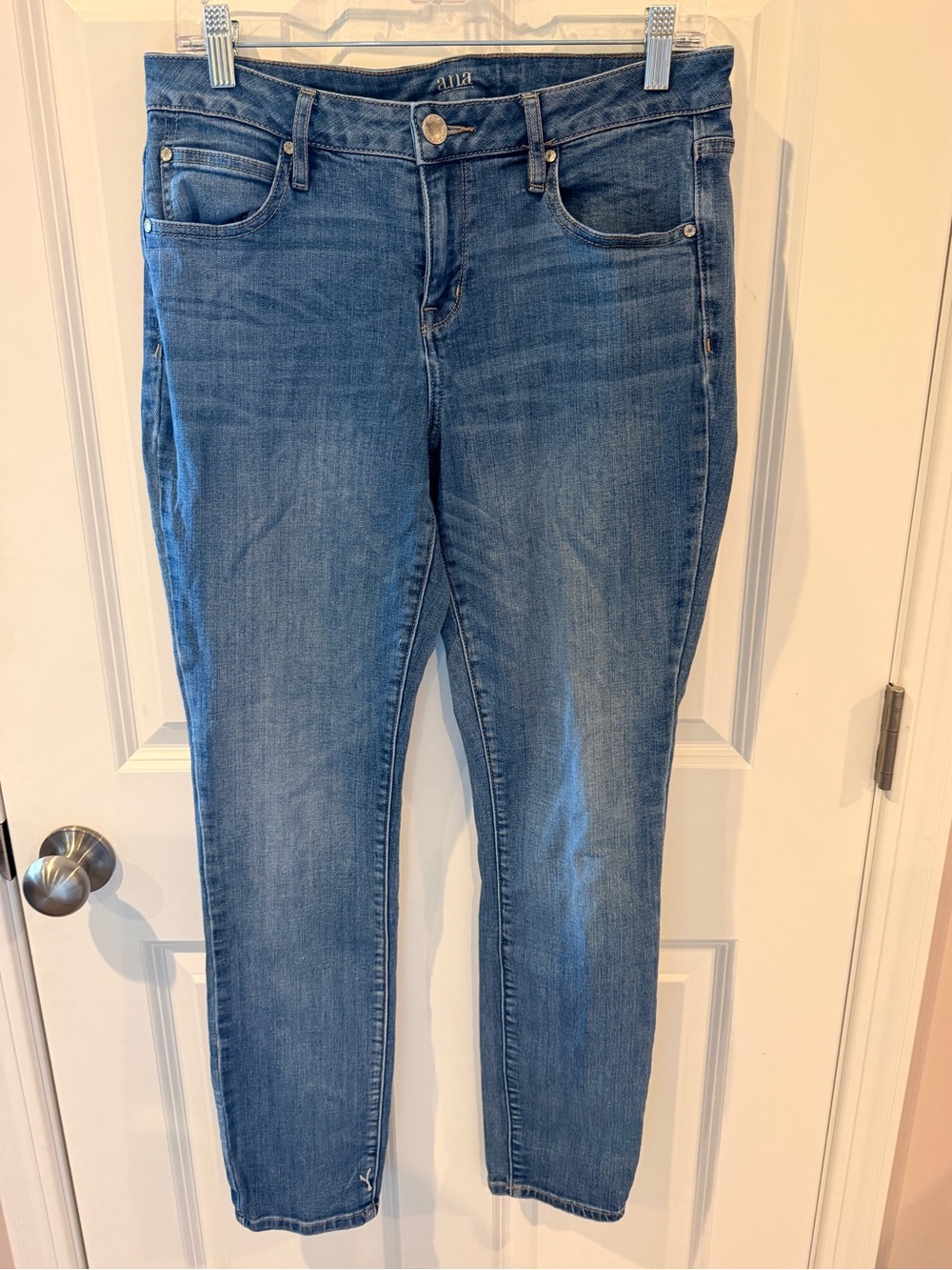 a.n.a. Skinny Blue Jeans Size 30/10